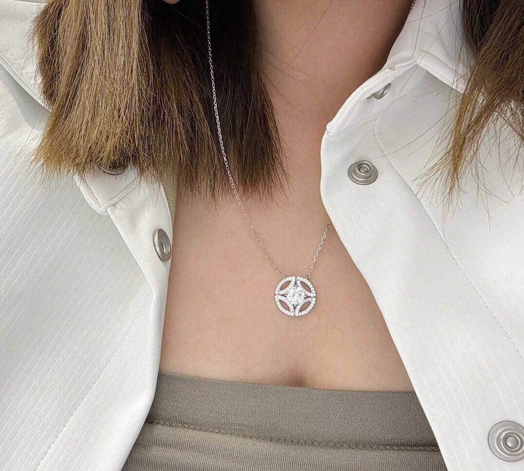 Cartier Hollow Round Pendant Necklace - Original Replica Club