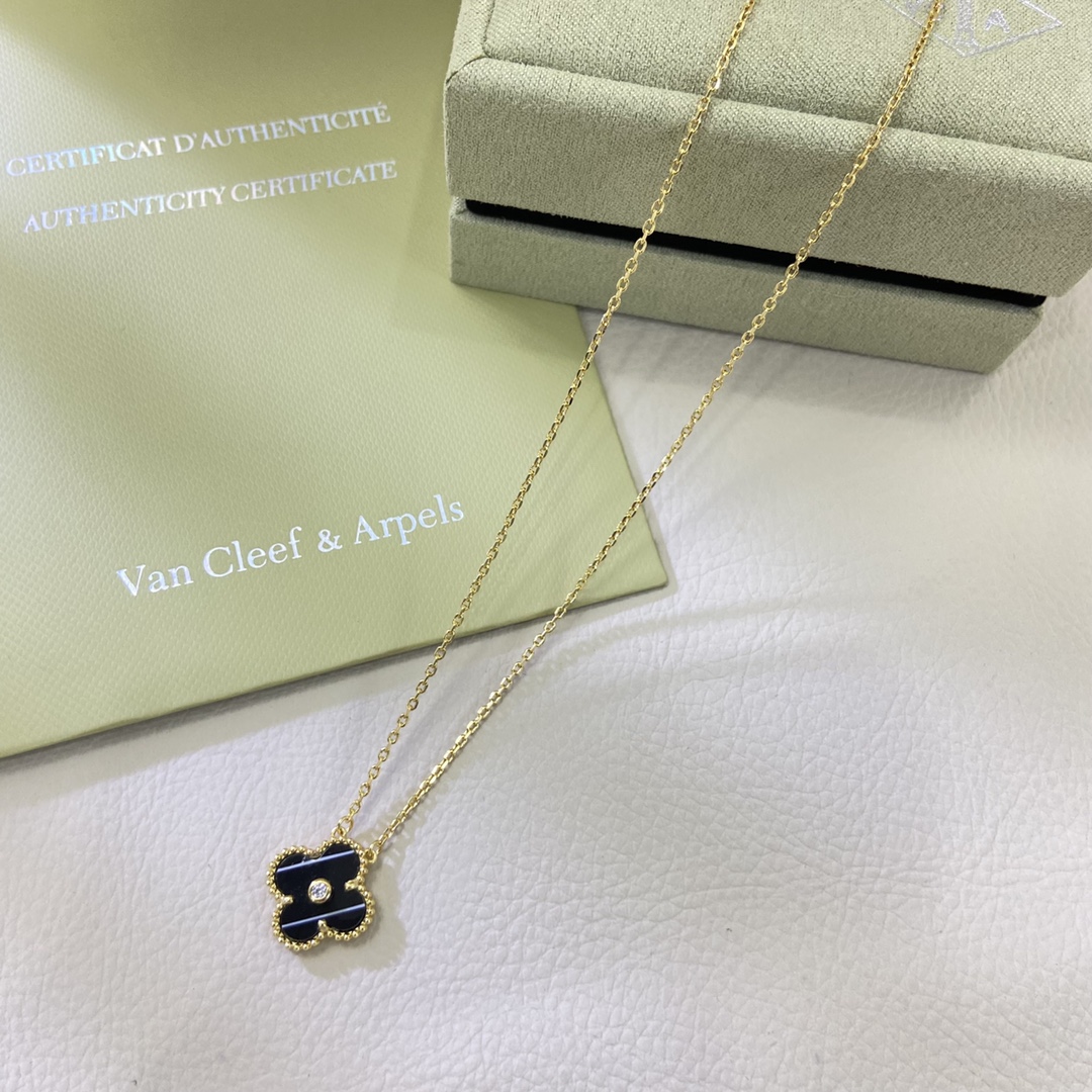Newest VCA Stripe Black Chalcedony Vintage Alhambra Pendant Necklace - Original Replica Club