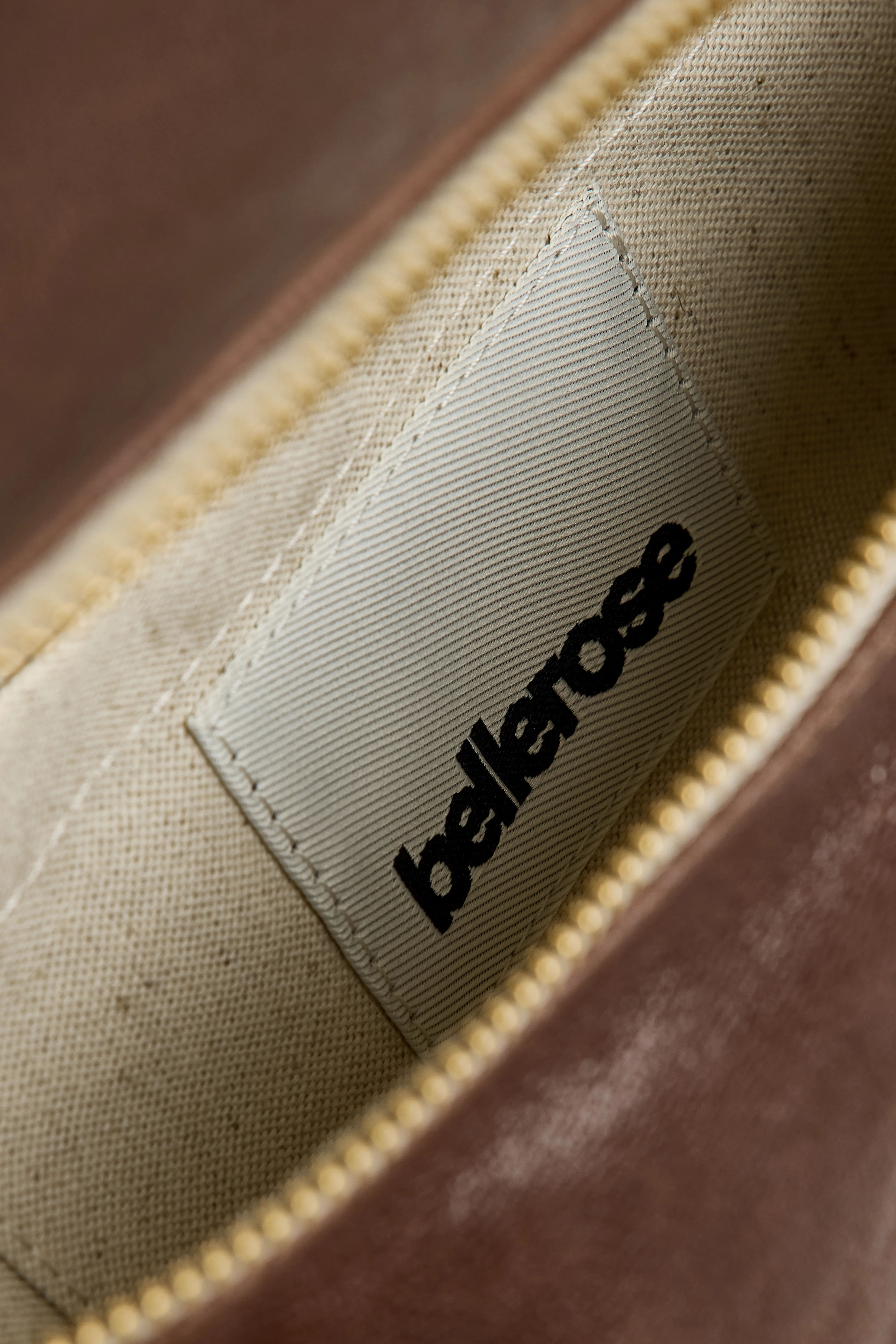 Bellerose Souply brown leather sling bag (252 / W / ECUREUIL)