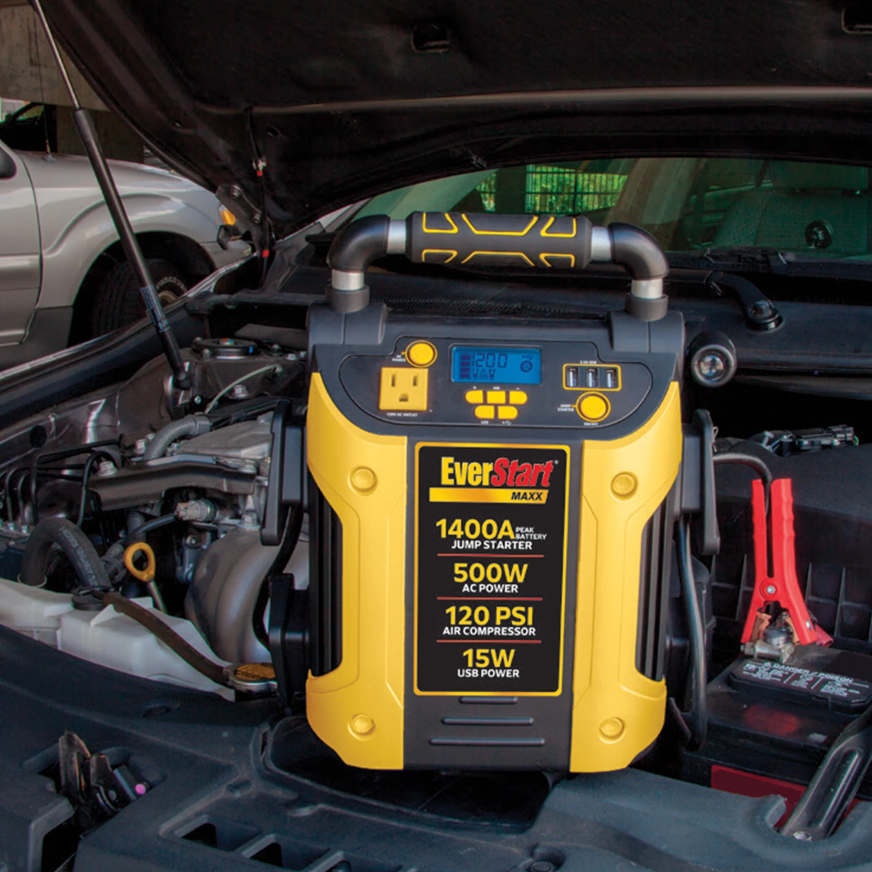 EverStart Maxx J5CPDE 1400 Peak Amps Jump Starter, Power Station, 500W Inverter, 120 PSI Compressor - Image 5