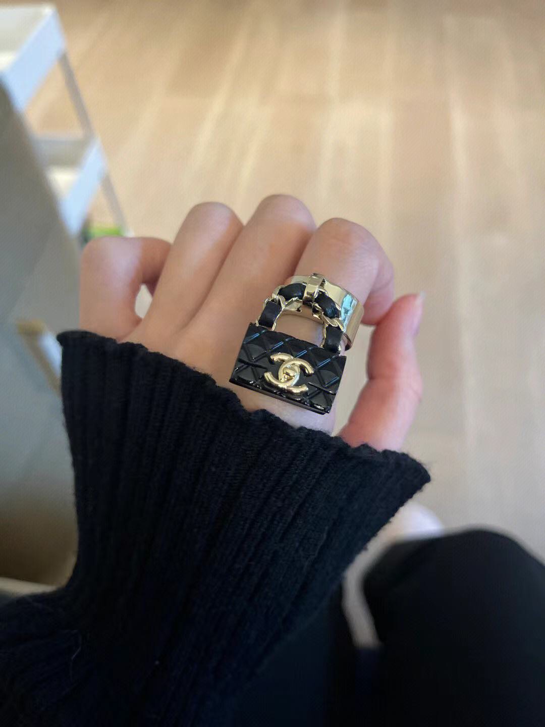 Chanel Ring Handle Bag - Original Replica Club