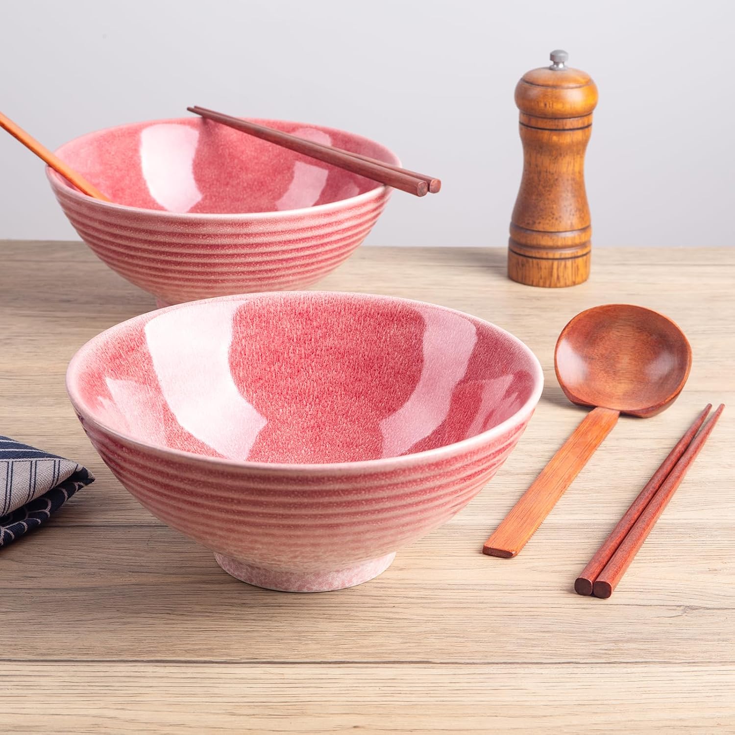 40oz Japanese Ceramic Ramen Bowl Set of 2 with Chopsticks and Spoons for Pho Udon Asian Soup Noodles (Pink)
