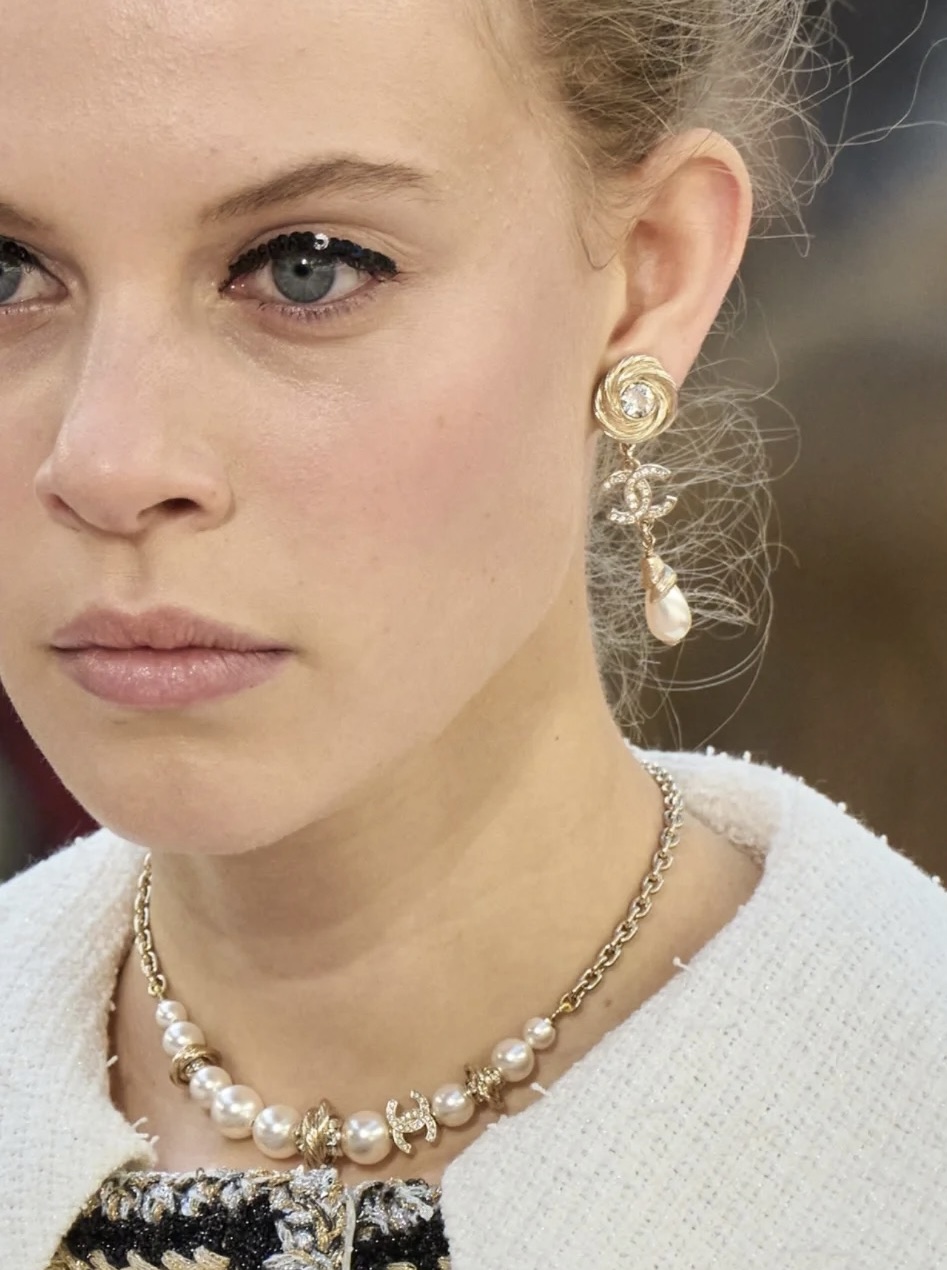 Chanel Vintage Teardrop Pearl Dangle Earrings - Original Replica Club