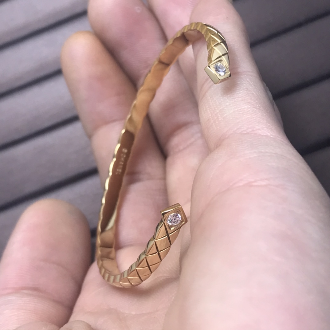 Chanel Coco Crush Cuff Bracelet Bangle - Original Replica Club