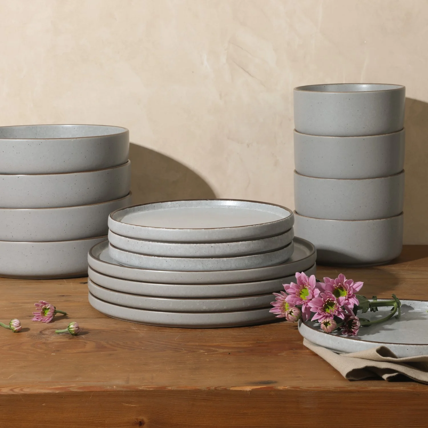 Gibson Elite Gelston Stoneware Matte Reactive Glaze 16 Piece (Service for 4) Plates and Bowl Dinnerware Set - Grey - Image 7