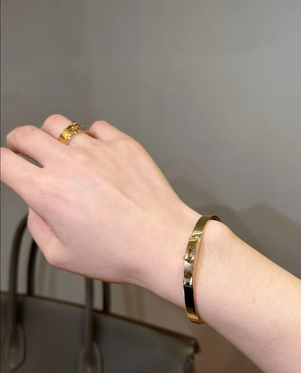 Hermes Minimalist Bangle Bracelet - Original Replica Club