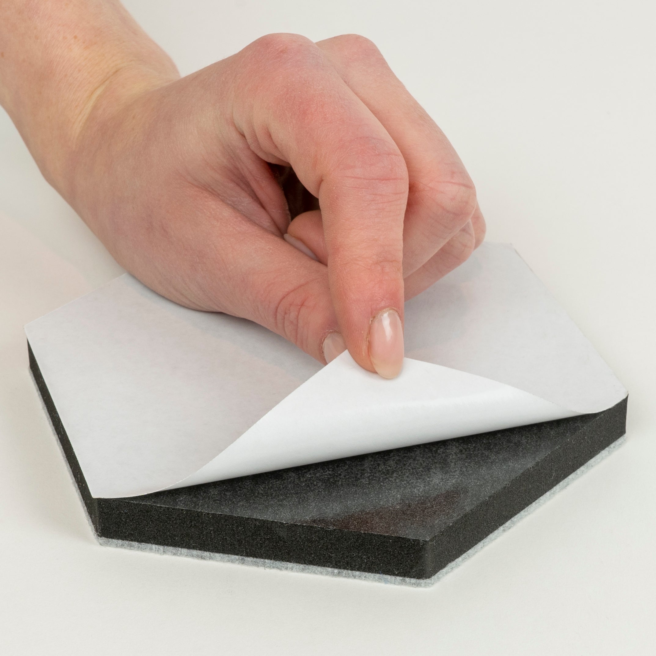 QUVIO Vilten memobord hexagon set van 10 - Grijs