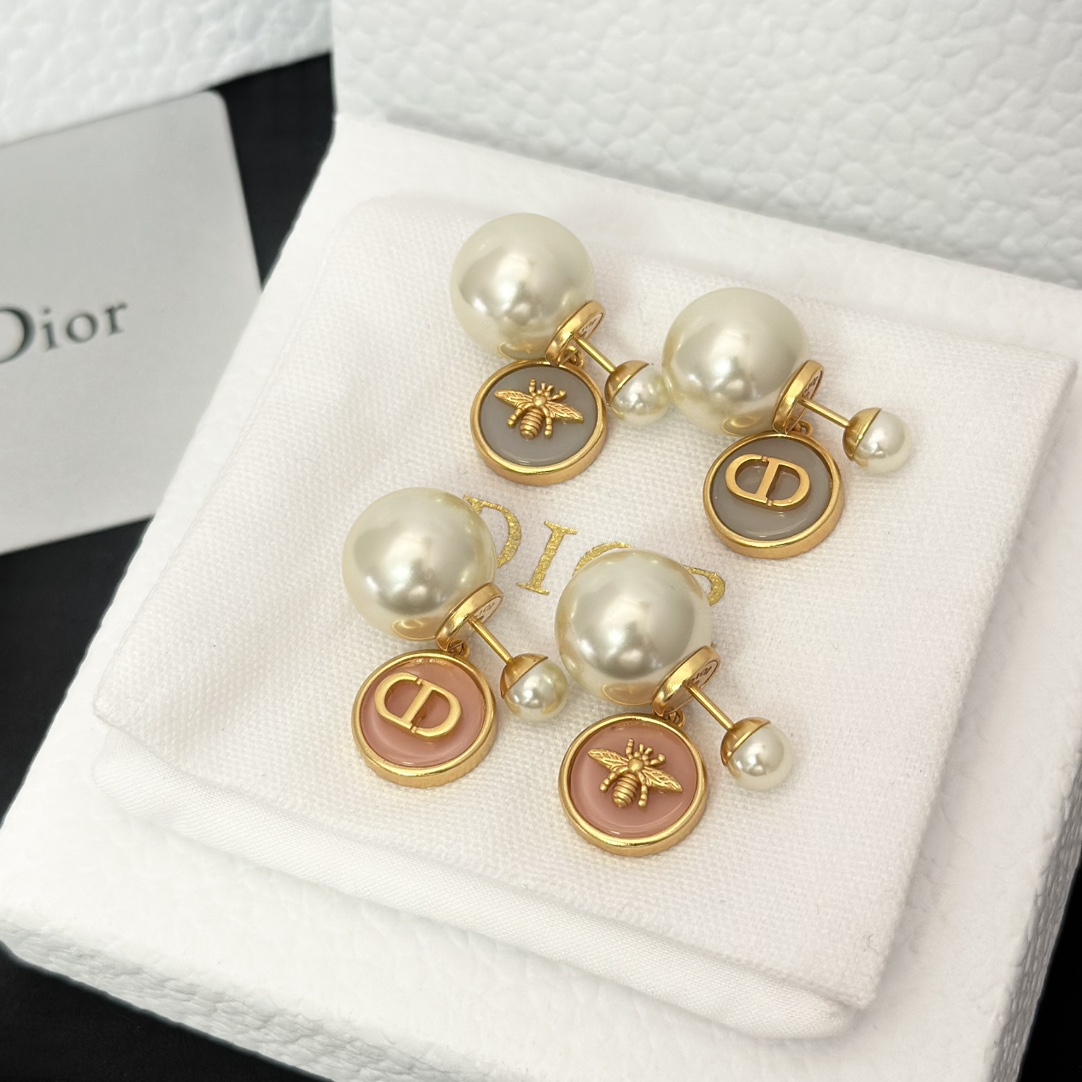 Dior Bee Pearl Earrings - Original Replica Club