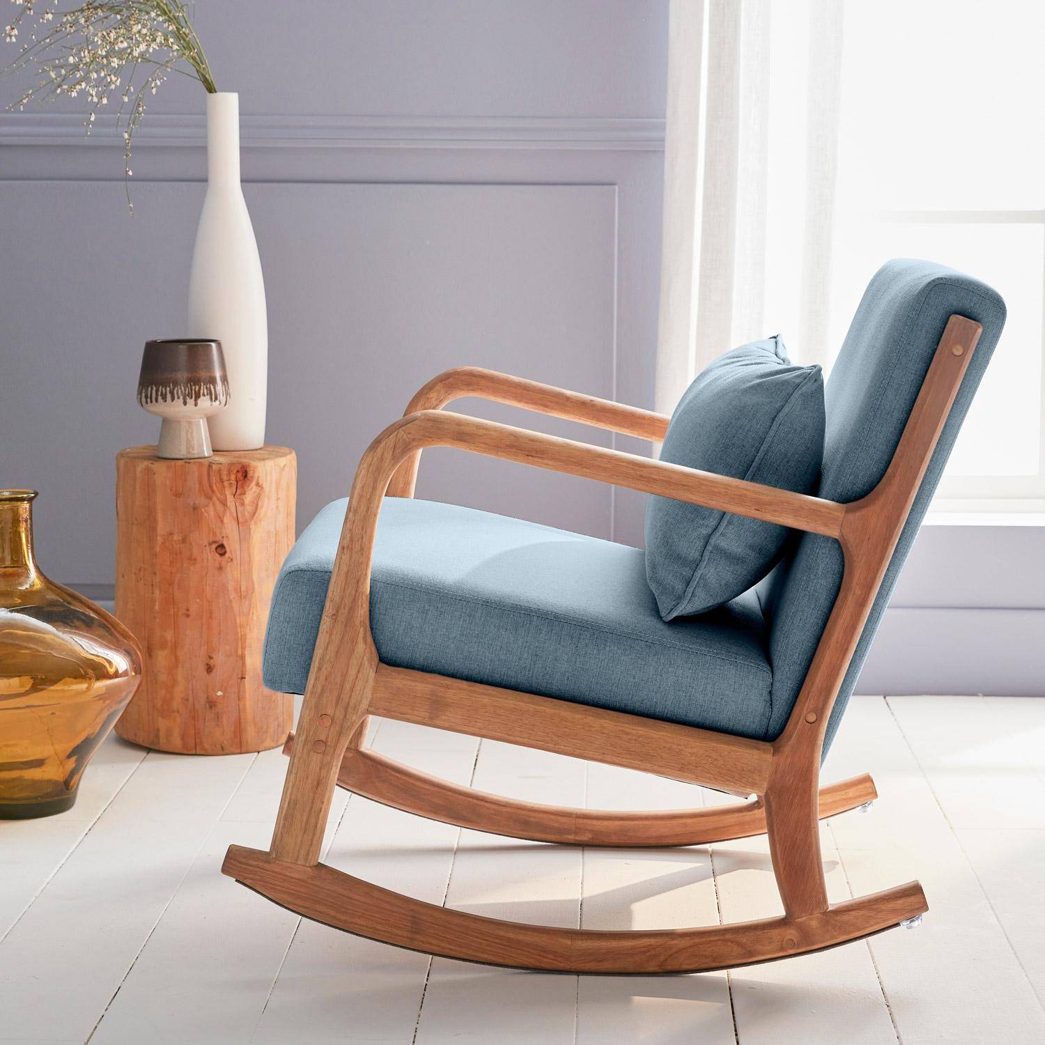 Lorens - Mecedora estilo escandinavo de madera y tela