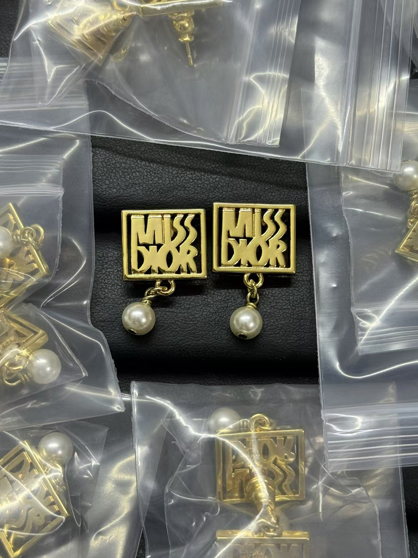 Miss Dior Pearl Drop Earrings - Original Replica Club