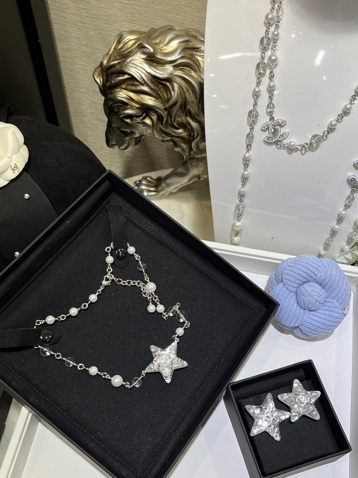 Chanel Black White Pearls Shiny Star Pendant Necklace - Original Replica Club