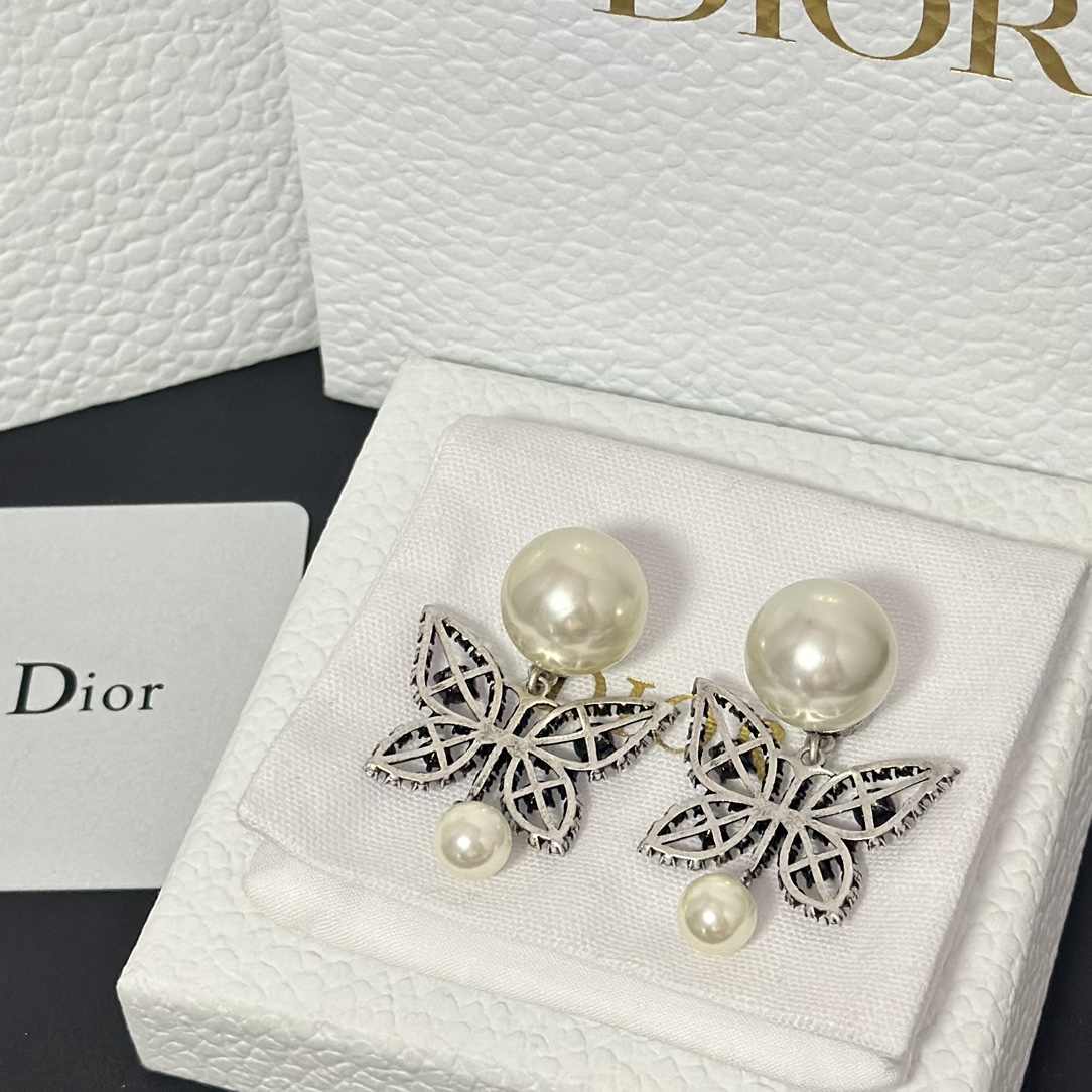 Dior Butterfly Pearl Drop Earrings - Original Replica Club