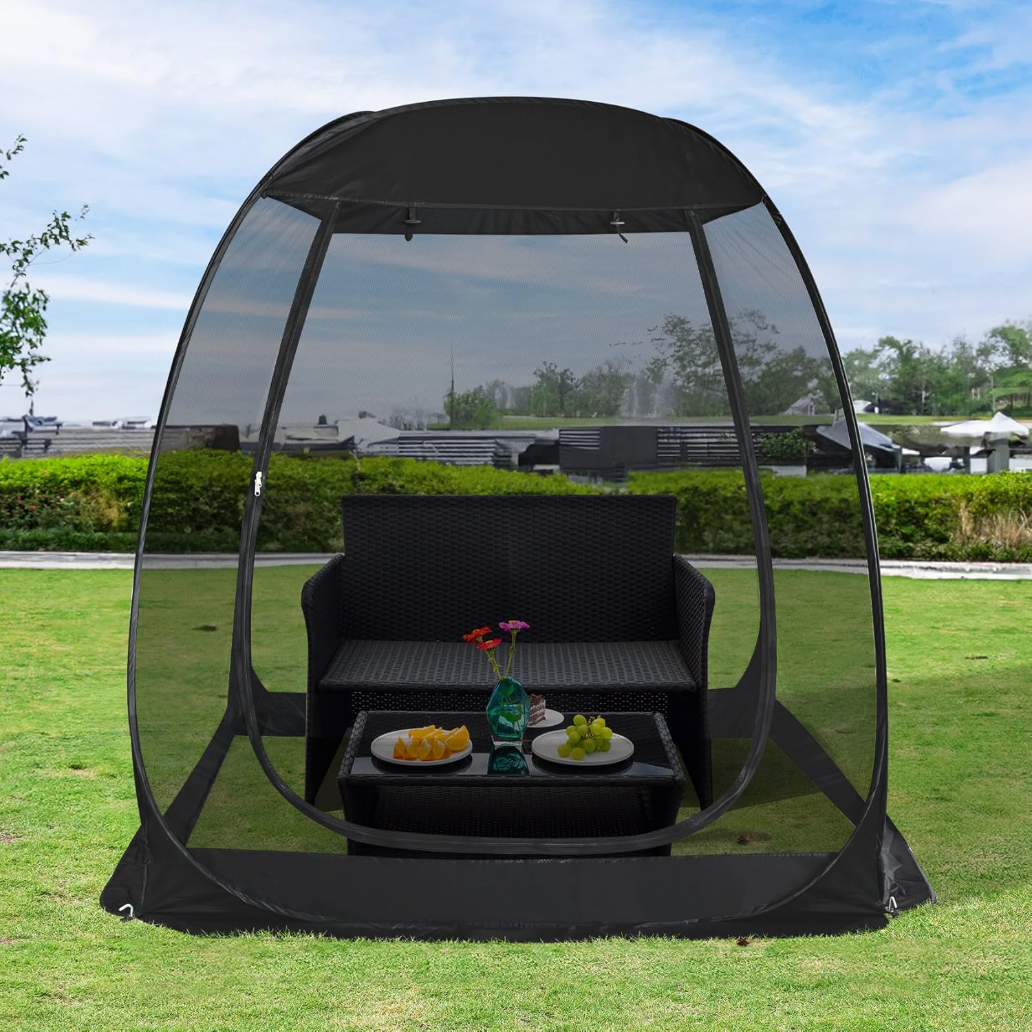 Screen gazebo sleeps 6-10-15 people Igloo-style canopy tent mosquito net on the sides Perfect
