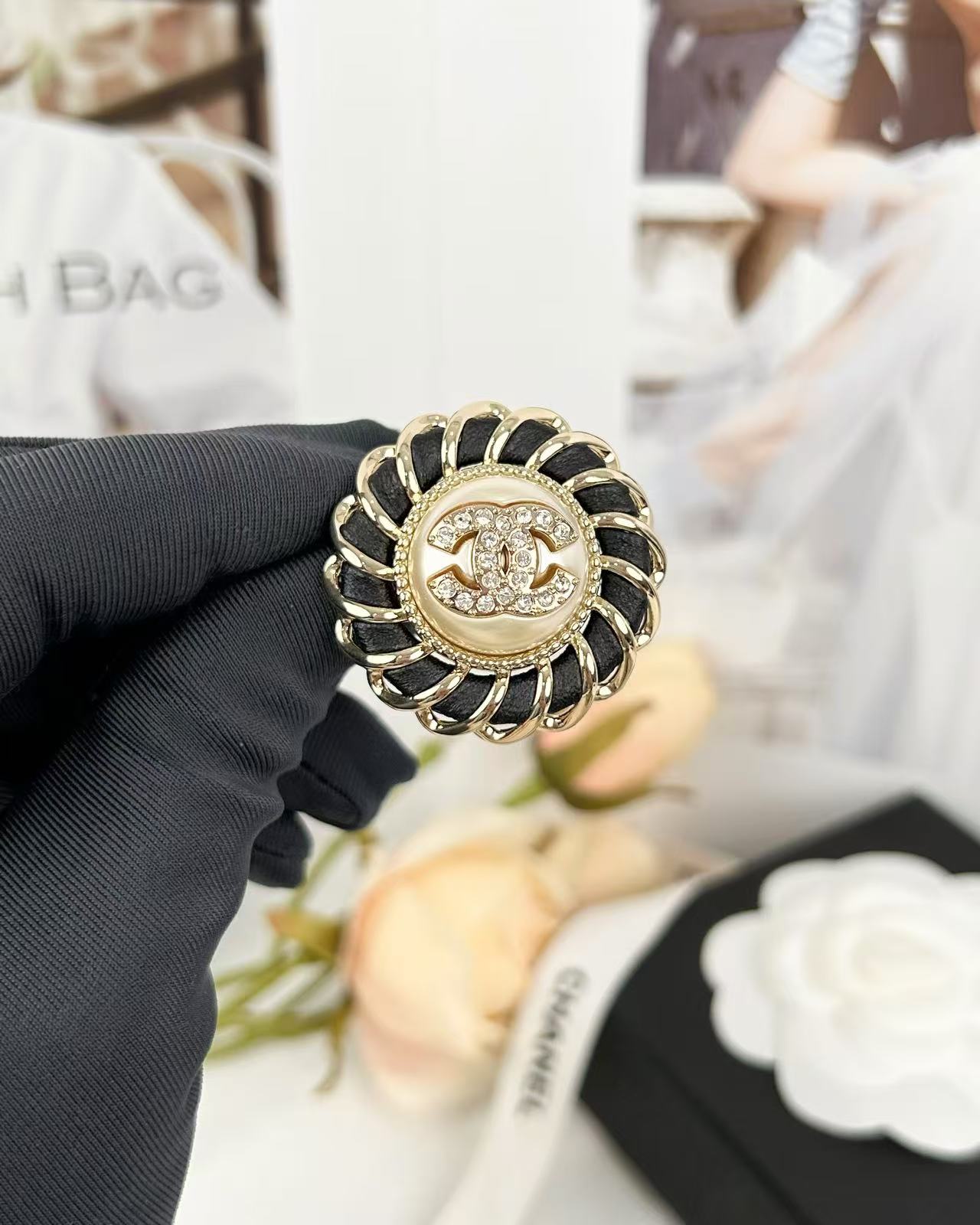 Chanel Twist Leather Wrap Wreath Round Brooch - Original Replica Club