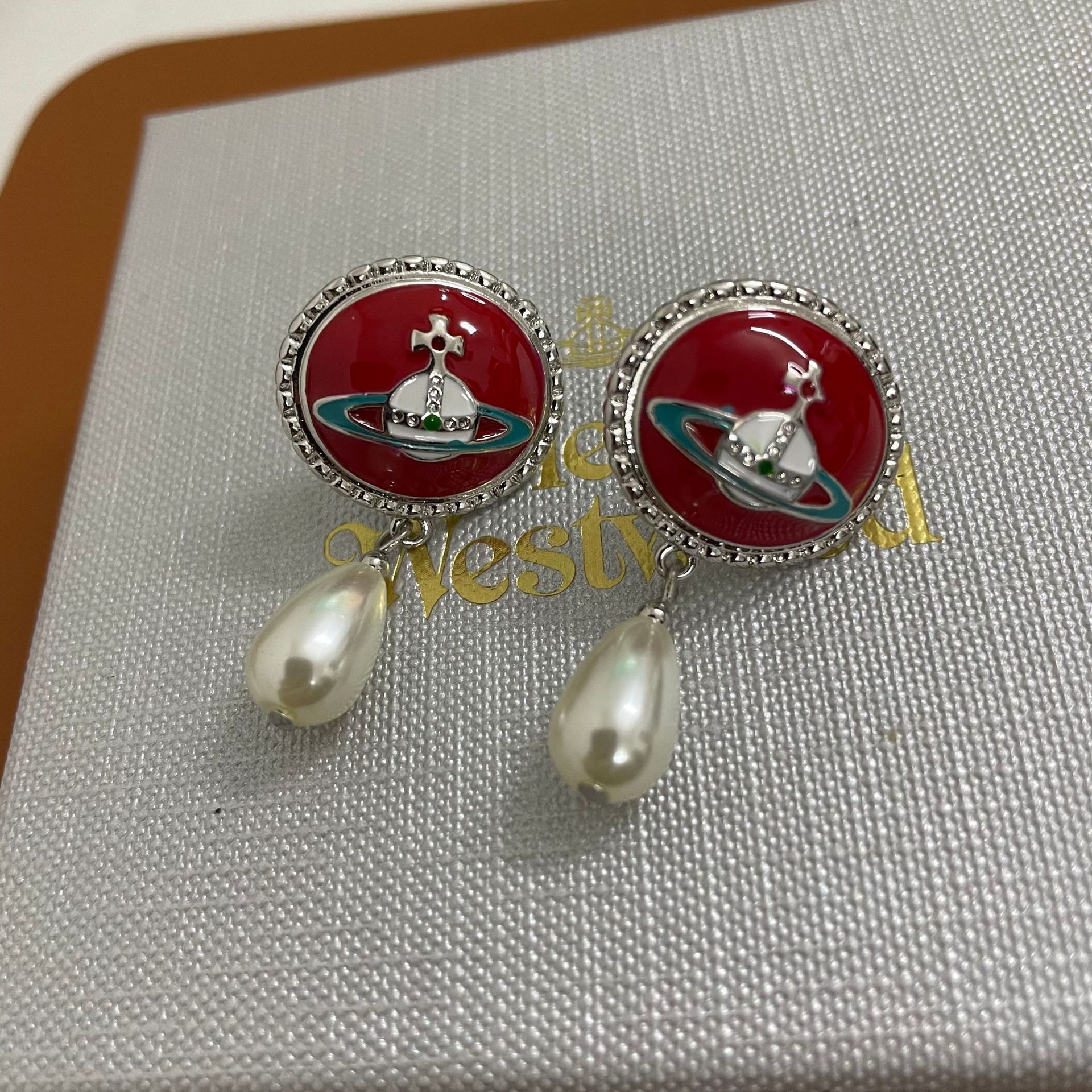 Vivienne Westwood Enamel Saturn Waterdrop Pearl Earrings - Original Replica Club