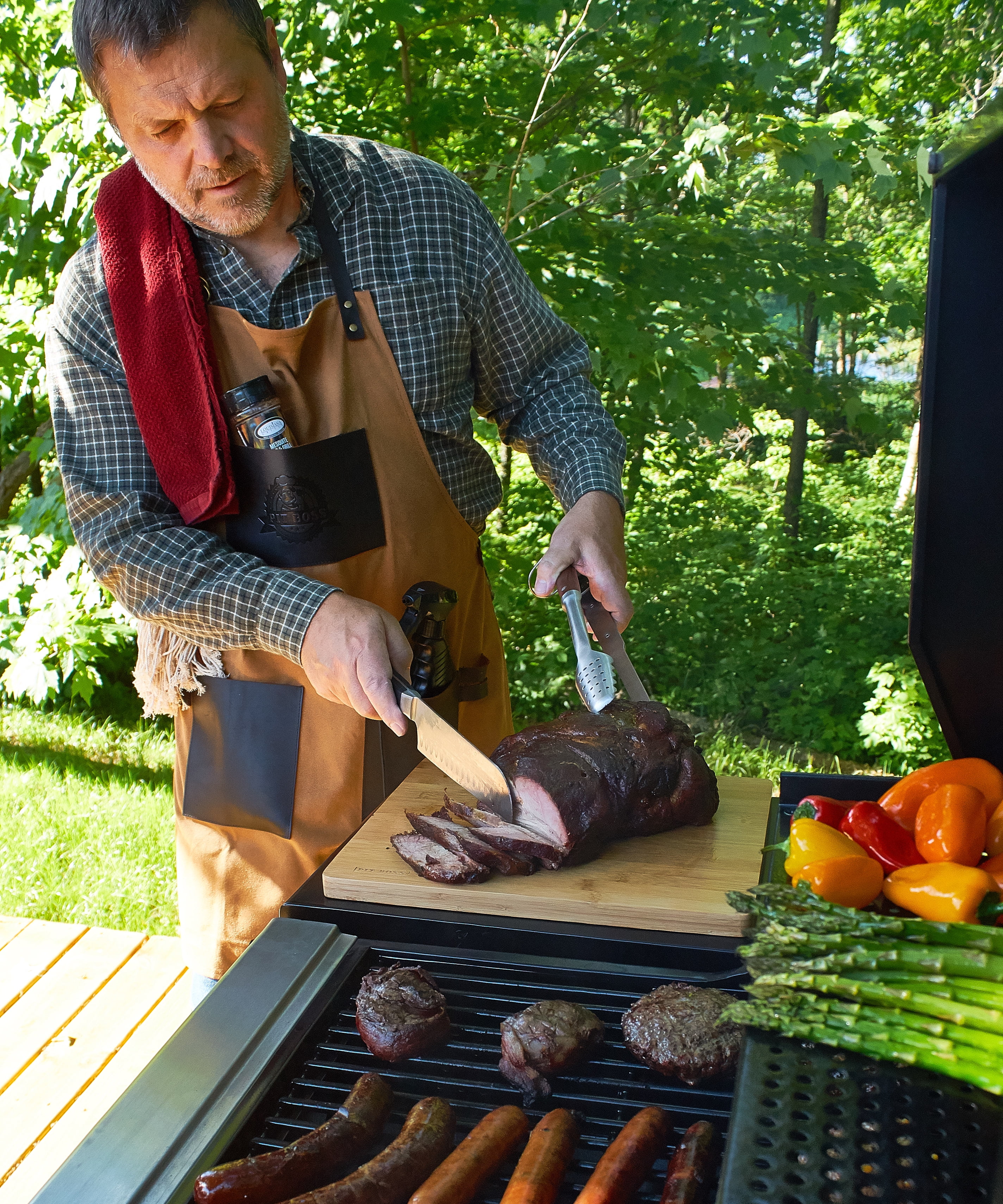 Pit Boss Memphis Ultimate Gas and Charcoal Combo Grill with Electric Smoker - Image 8