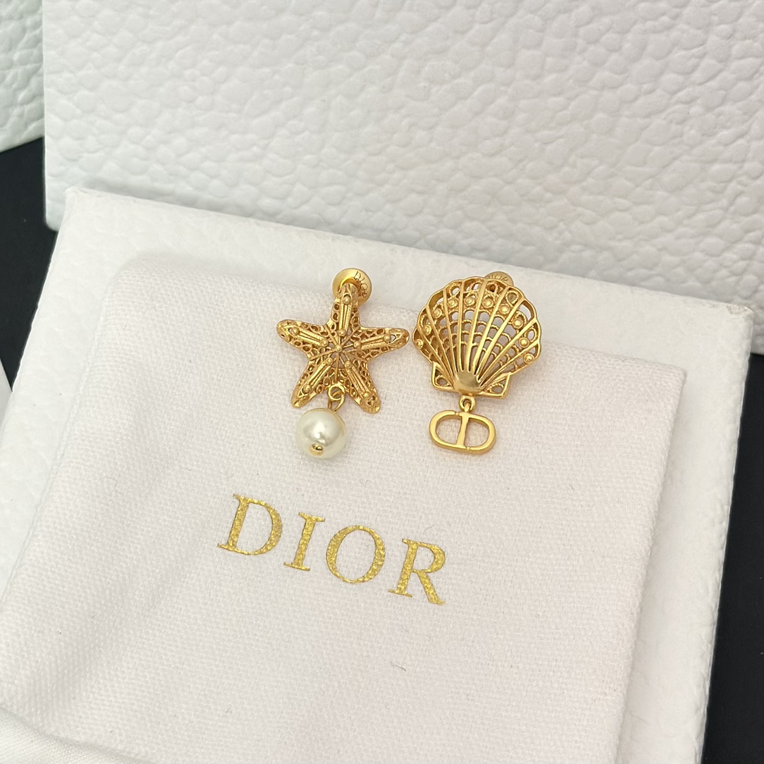 Dior Asymmetric Starfish and Shell Pearl Earrings - Original Replica Club