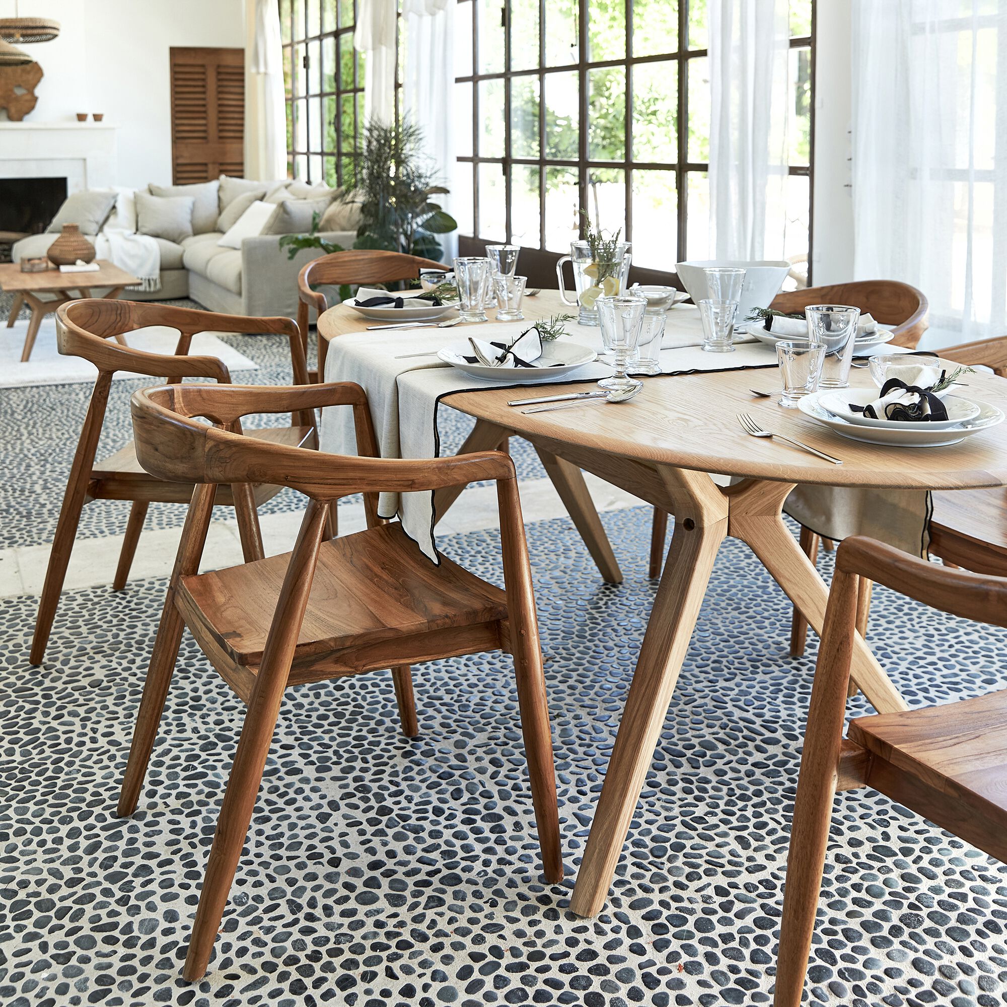 CARMEN - Table de repas ovale extensible bois massif - bois clair (6 à 8 places)