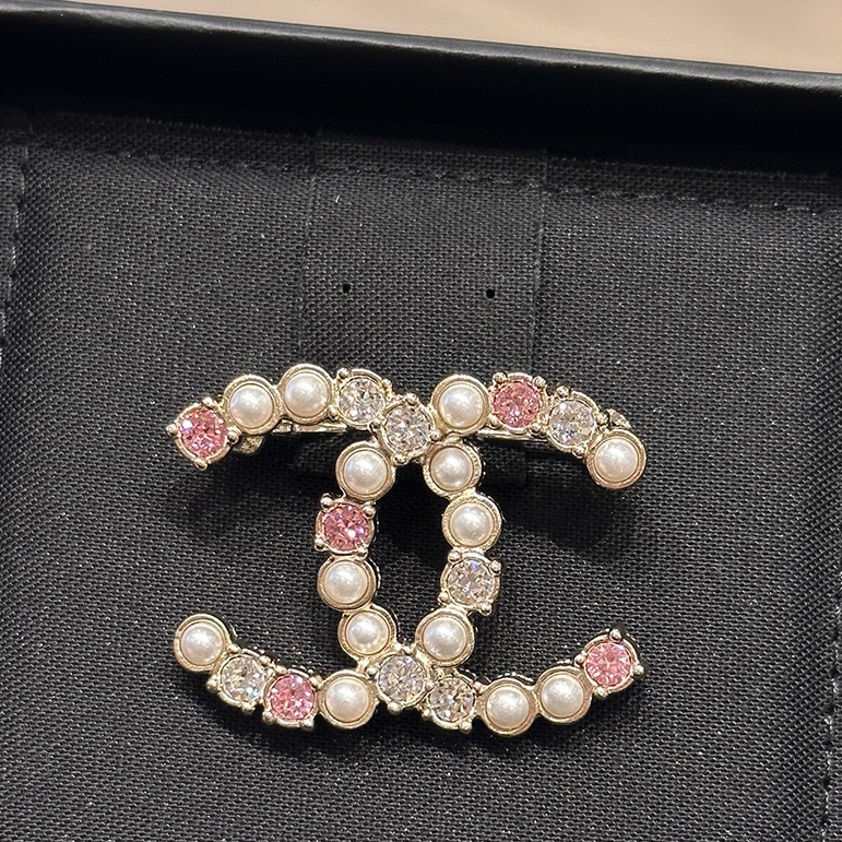 Chanel Elegant Pink Diamond Coco Brooch - Original Replica Club