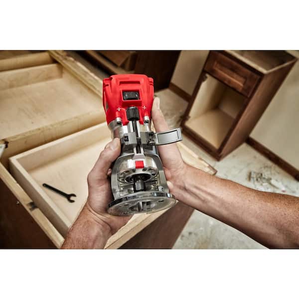 Milwaukee M18 Fuel 18V Lithium-Ion Brushless Cordless Compact Router With Plunge Base - 48-10-5601 - Image 14 Milwaukee M18 Fuel 18V Lithium-Ion Brushless Cordless Compact Router With Plunge Base - 48-10-5601 - Image 14