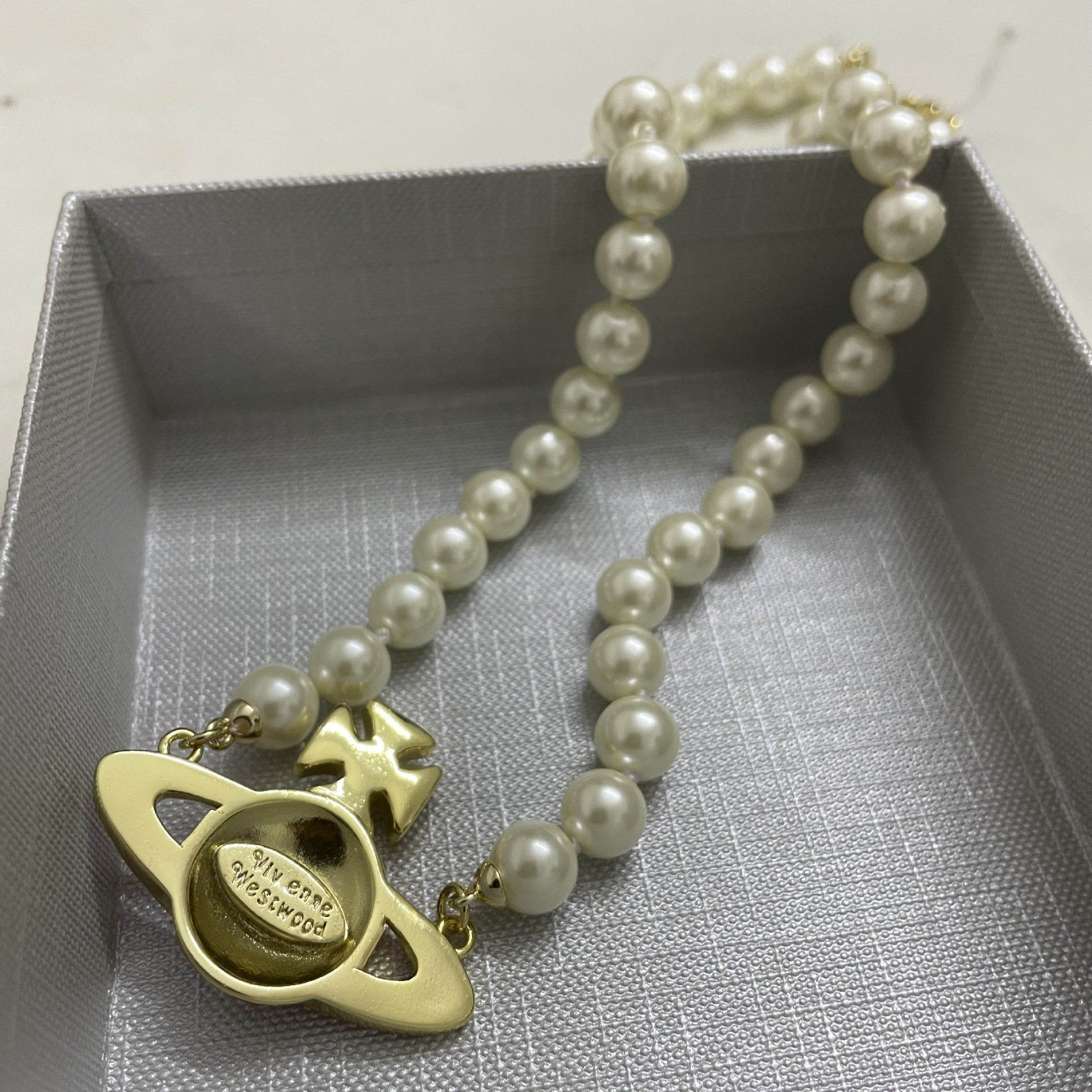 Vivienne Westwood Pink Flat Saturn Pendant Pearl Necklace - Original Replica Club