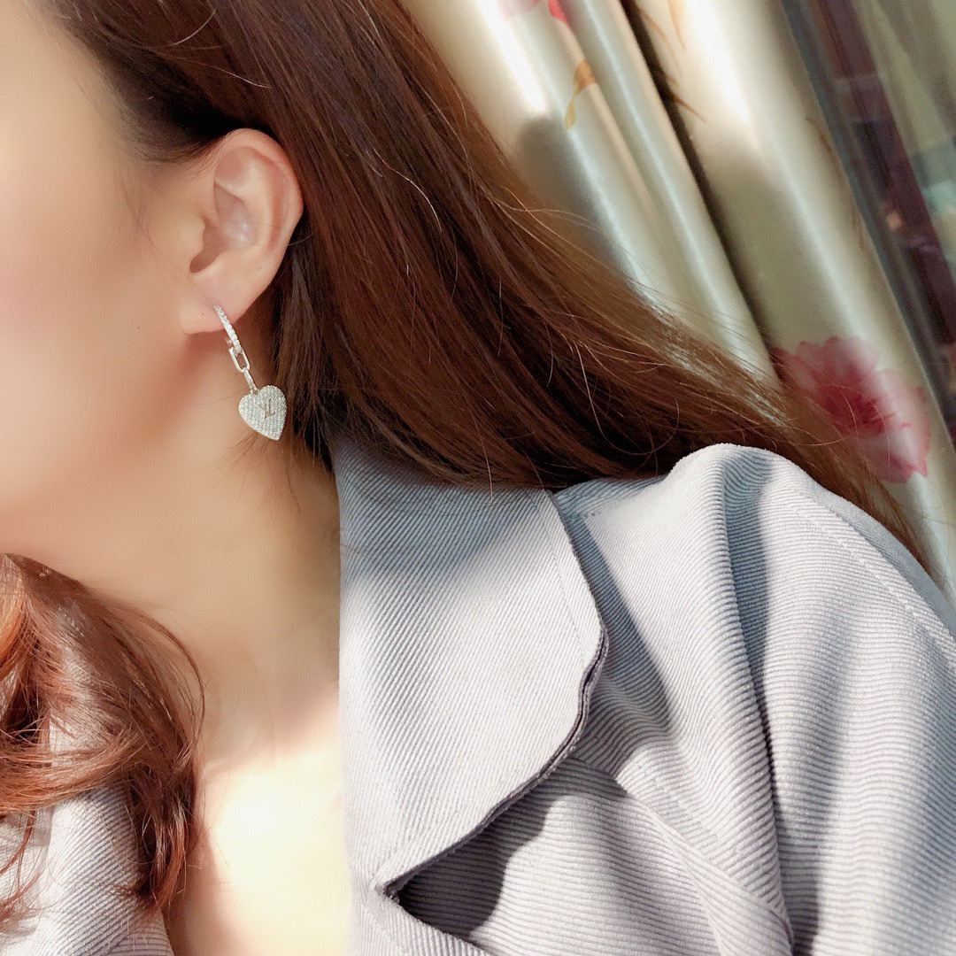 Louis Vuitton Full Diamond Hoop Heart Dangle Earrings - Original Replica Club