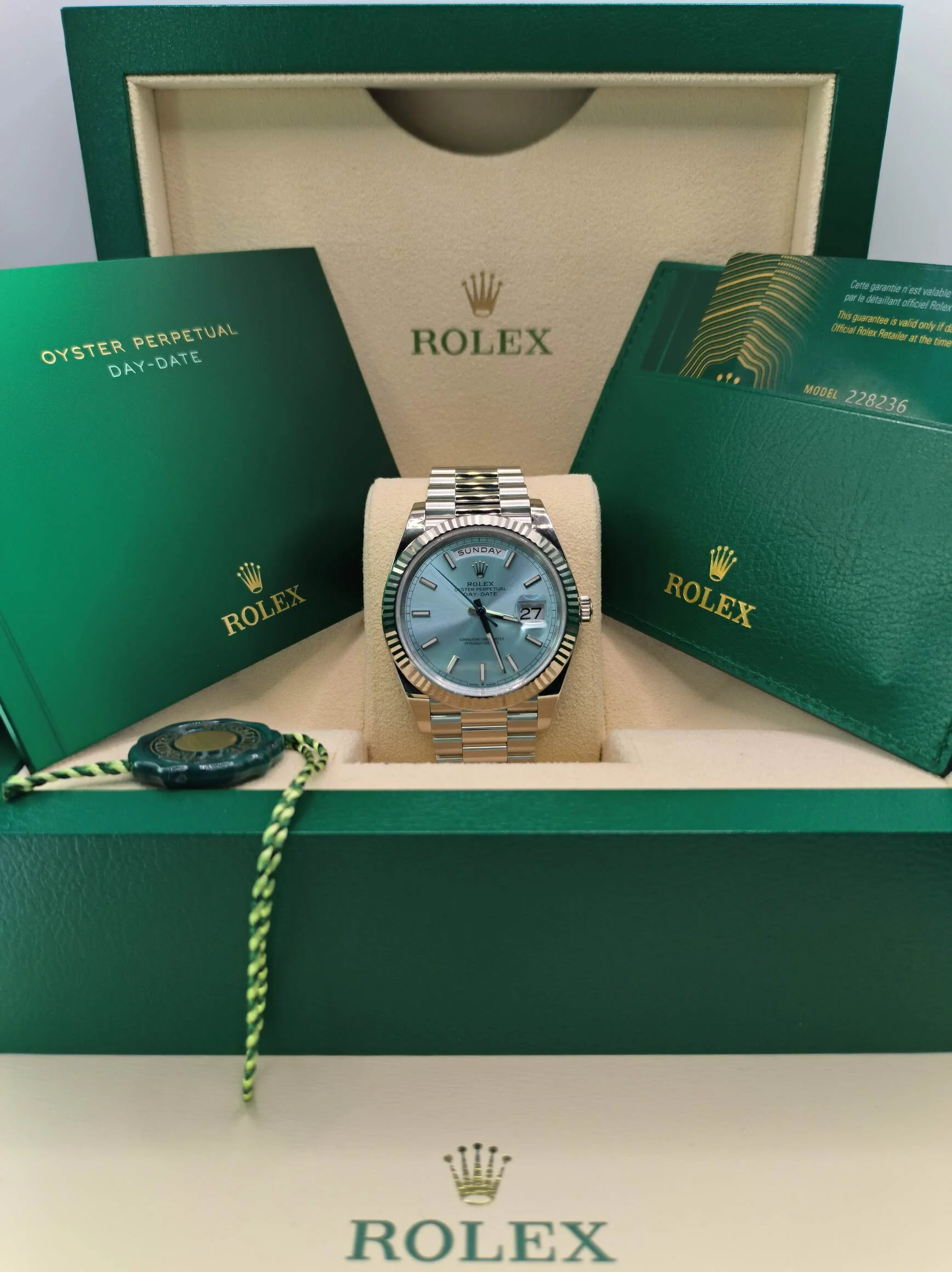 Superclone Rolex Day-Date Ice blue Dial 228236 40 mm