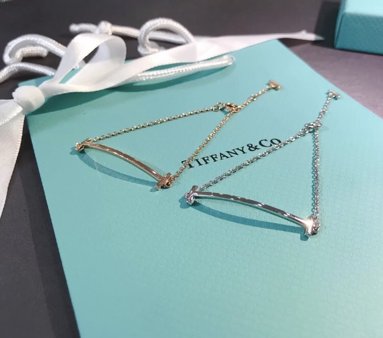 Tiffany No Diamond Smooth T Bracelet - Original Replica Club