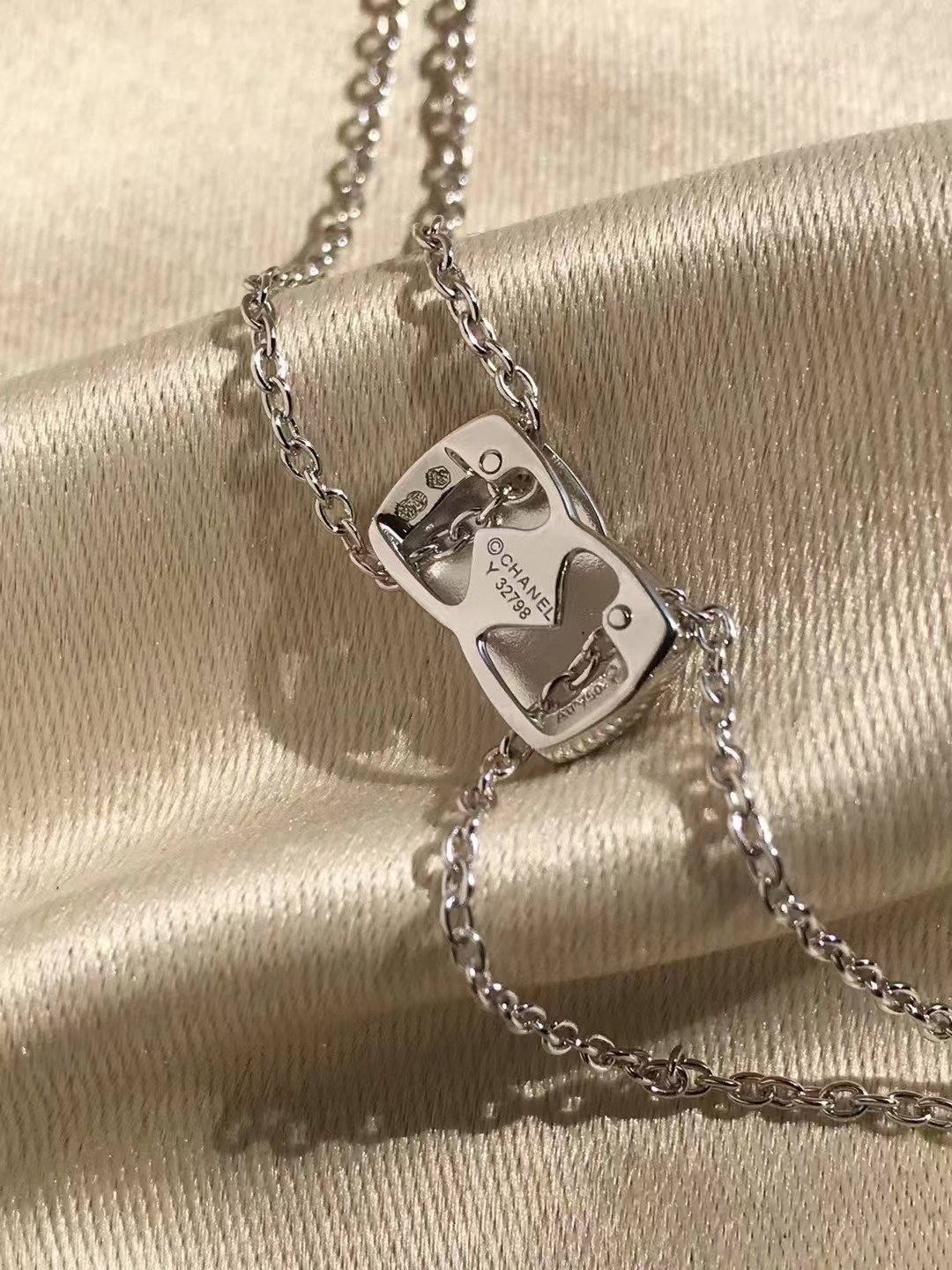 Chanel Coco Crush White Gold Necklace - Original Replica Club