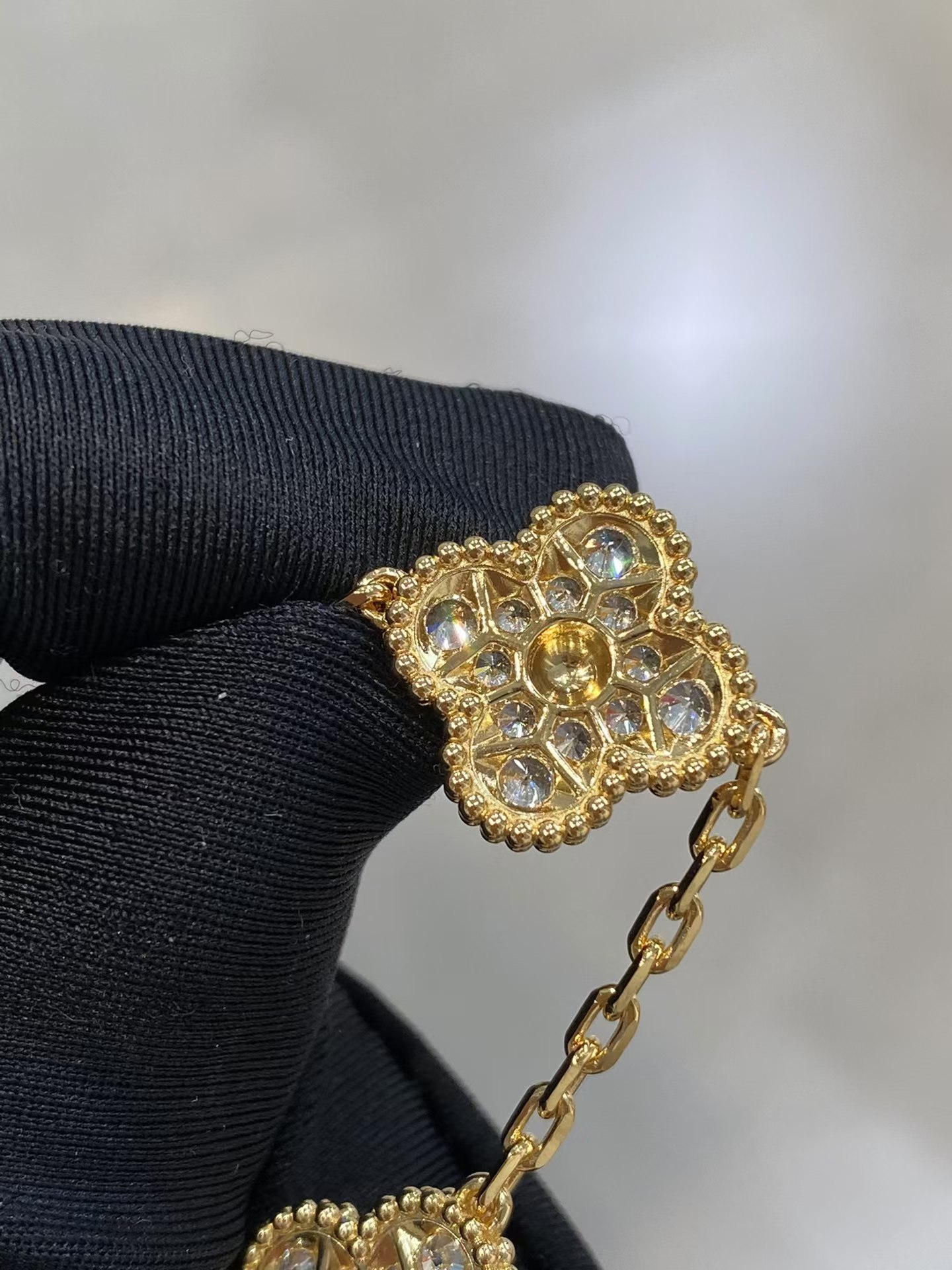 VCA Vintage Alhambra Bracelet in Gold-tone with Paved,5 Motifs - Original Replica Club