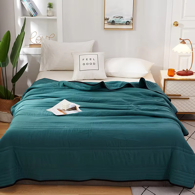 Premium Pure Color Washed Cotton Summer Quilt Soft Breathable Skin Friendly Lightweight Quilt for Daily Rest and Decoration