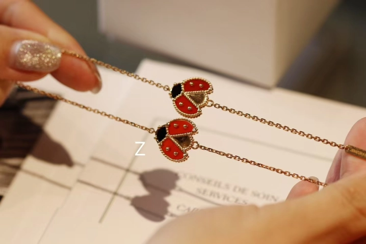 VCA Fauna Lucky Spring Bracelet, Open Wings Ladybug - Original Replica Club