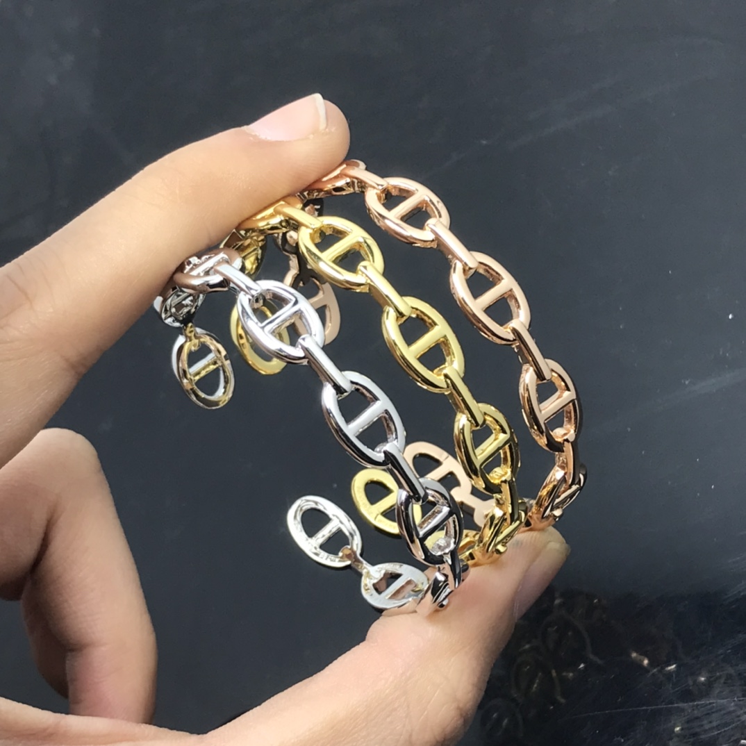 Hermes Plain Surface Pig Nose Bangle Bracelet - Original Replica Club