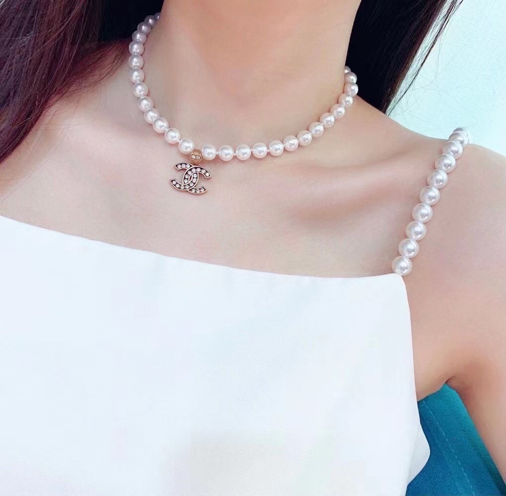 Chanel Vintage Pearl Choker with CC Pendant Necklace - Original Replica Club