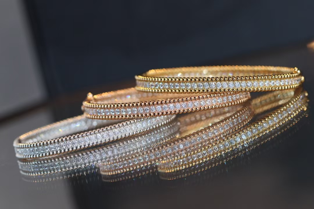VCA Perlee Diamonds Bracelet Bangle, 1 Row, Medium Model - Original Replica Club