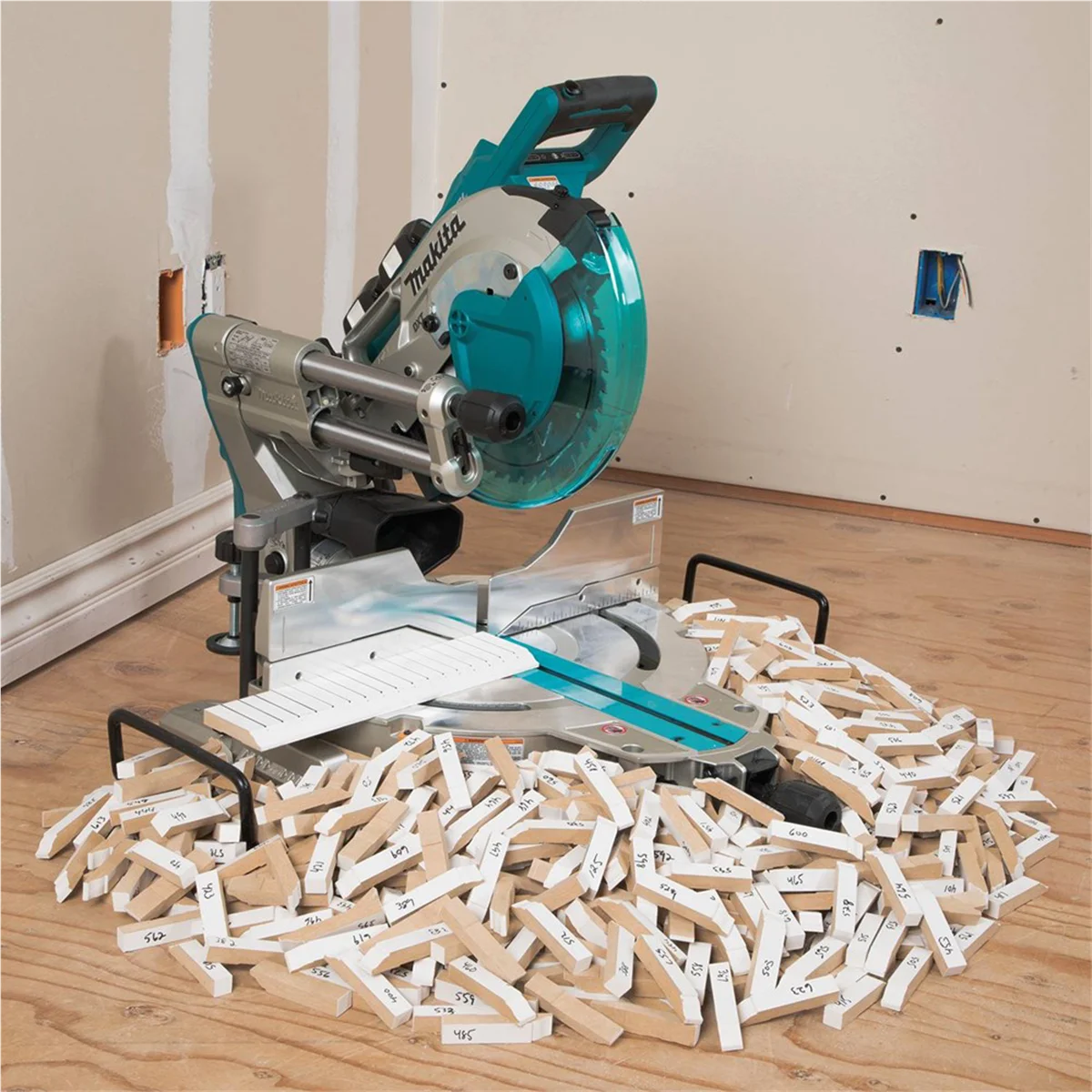 Makita X2 LXT Brushless Cordless Dual Bevel Sliding Compound Miter Saw w/ Laser - Image 5