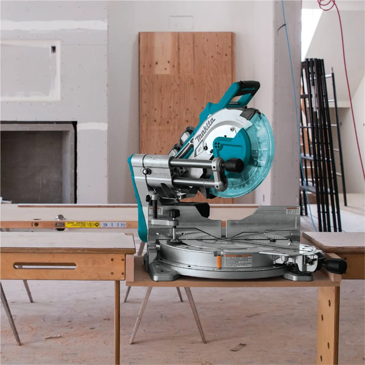 Makita X2 LXT Brushless Cordless Dual Bevel Sliding Compound Miter Saw w/ Laser - Image 4