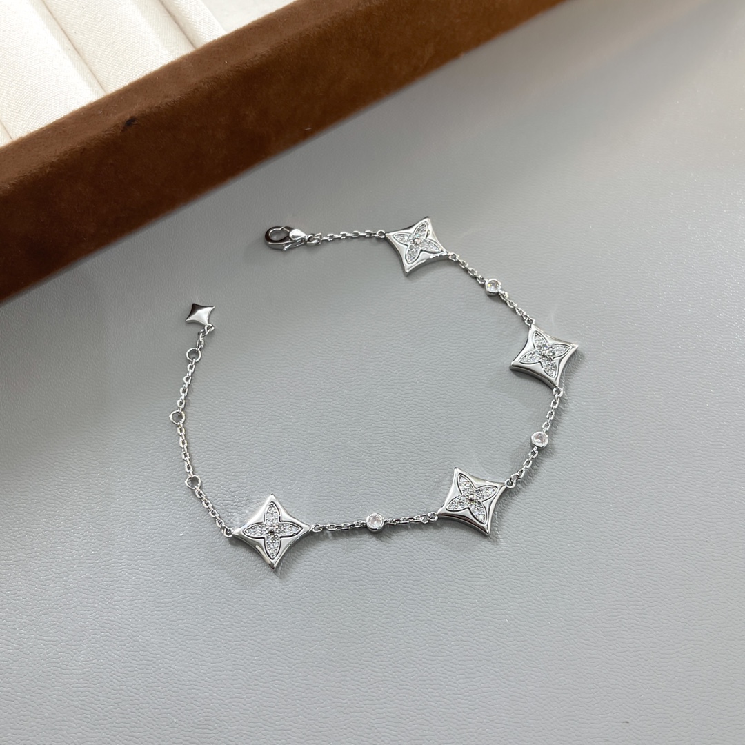 Louis Vuitton 4 Motifs Diamond Star Bracelet - Original Replica Club