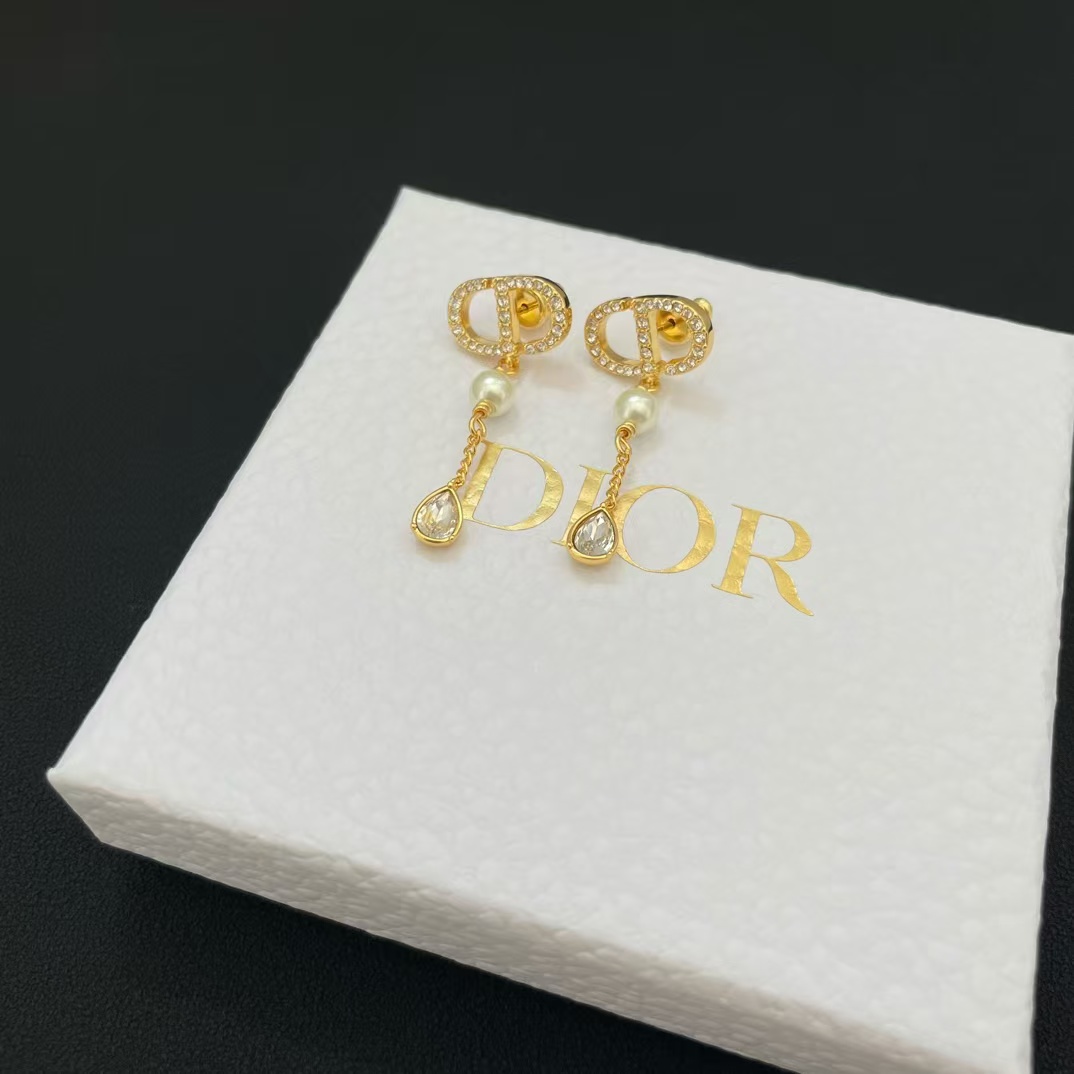 Dior CD Teardrop Pearl Earrings - Original Replica Club