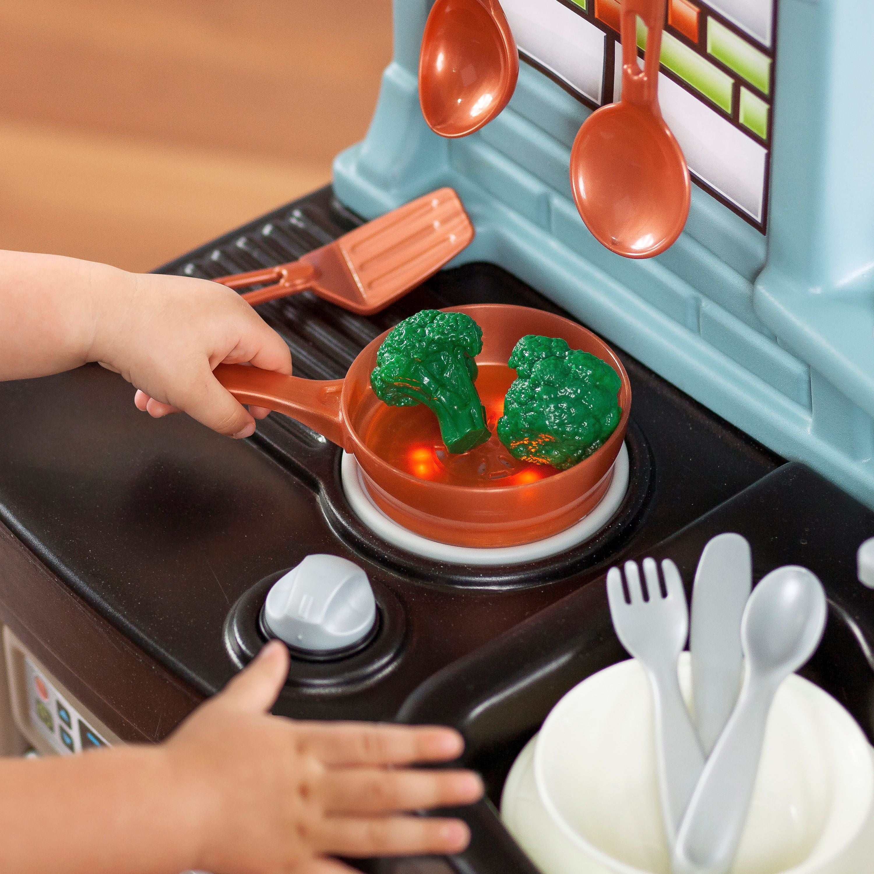 Pretend Play Kids Best Chef's Toy Cooking Kitchen Set with Accessories - Image 12