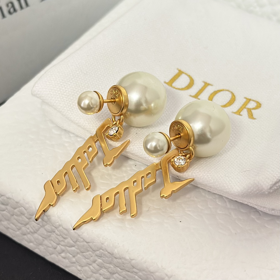 Dior Tassel JADIOR Pearl Earrings - Original Replica Club