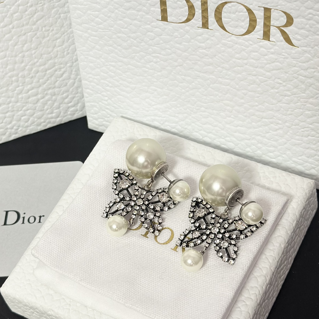 Dior Butterfly Pearl Drop Earrings - Original Replica Club