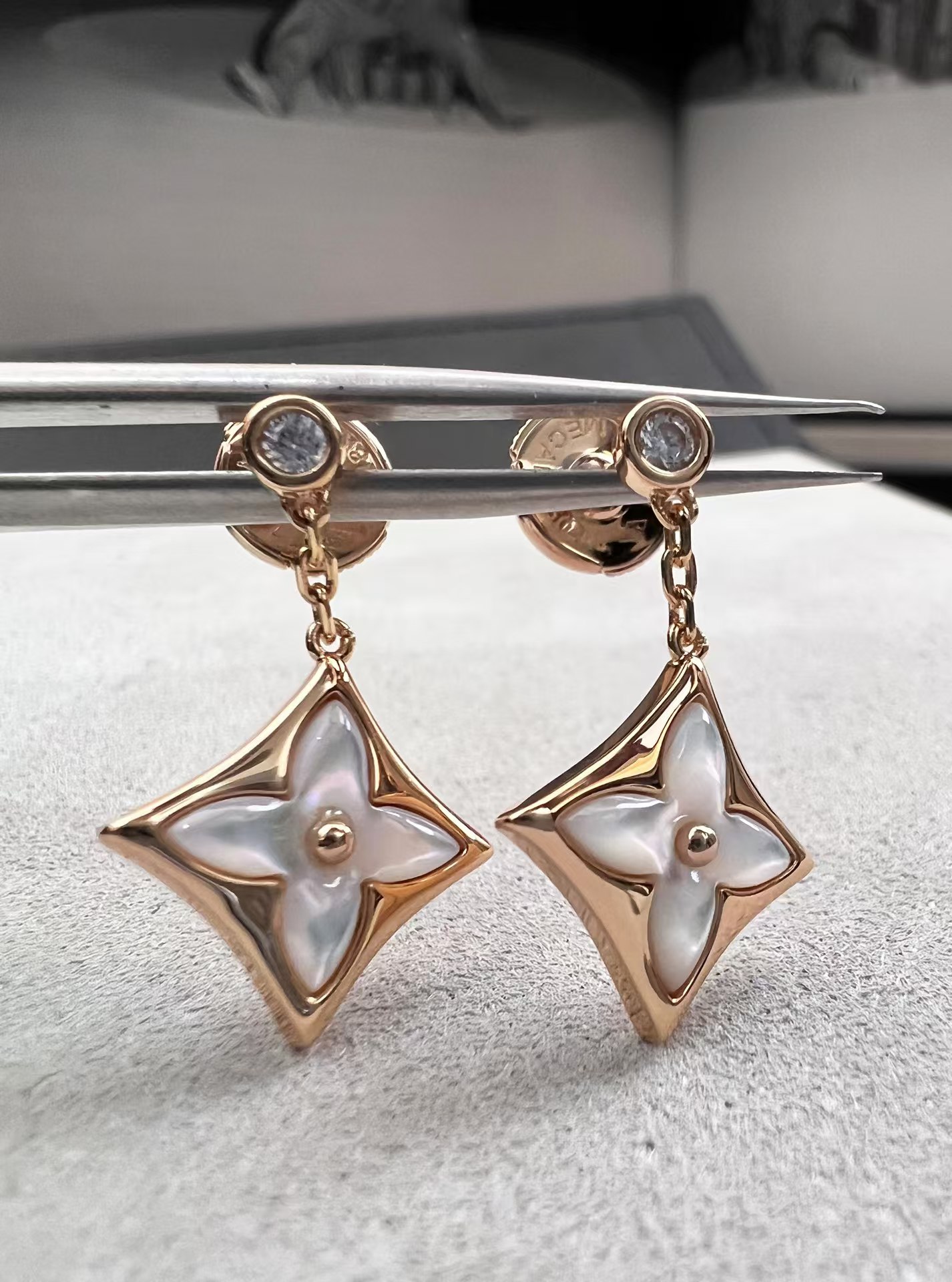 Louis Vuitton Color Blossom BB Star Earring Studs - Original Replica Club