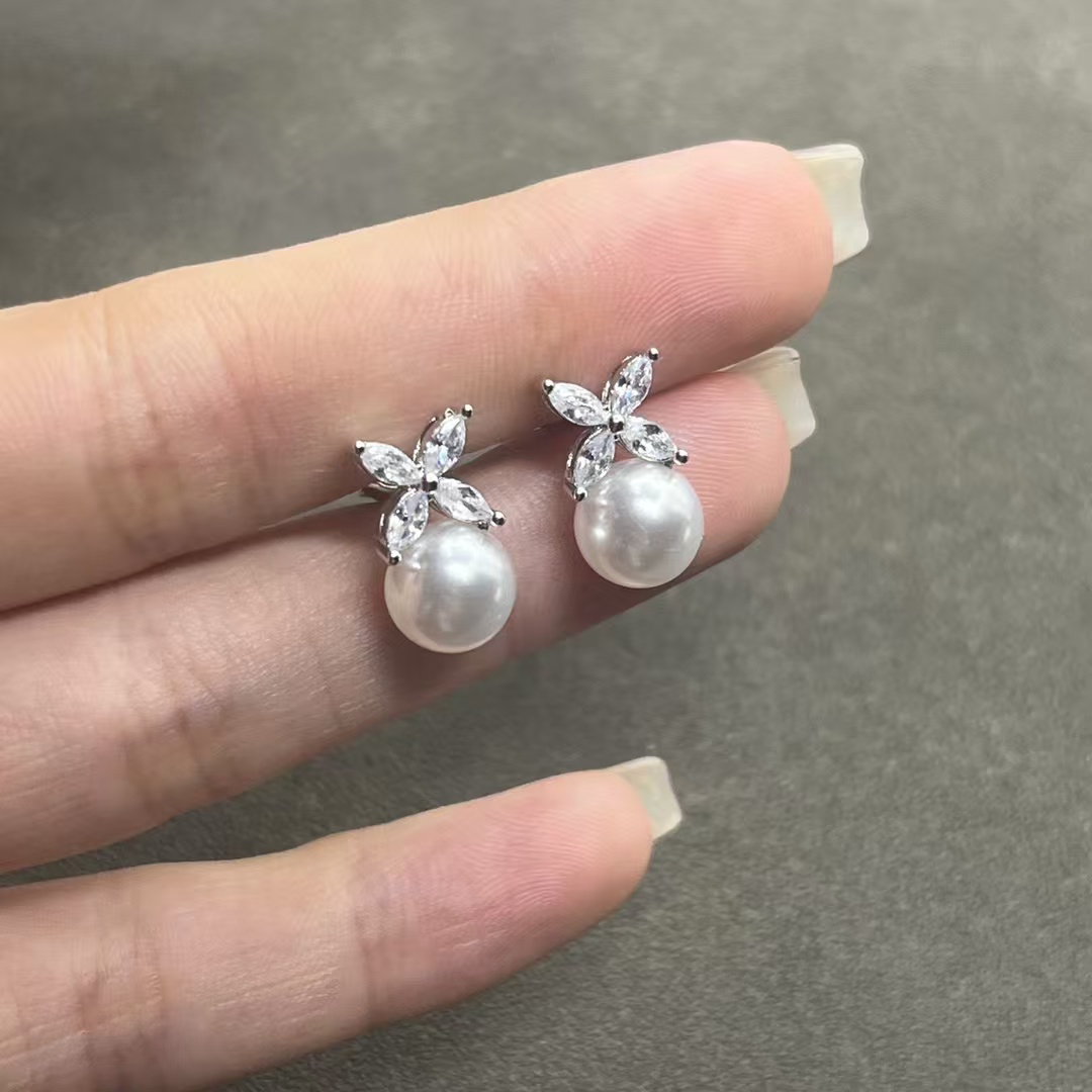 Tiffany Victoria Pearl Earrings - Original Replica Club