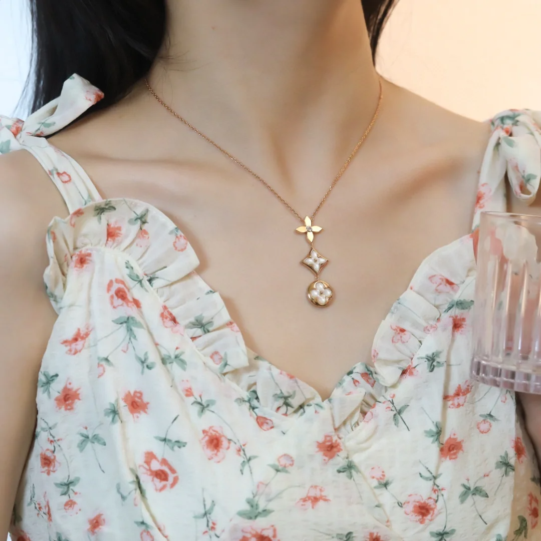 Louis Vuitton Color Blossom Lariat Necklace - Original Replica Club