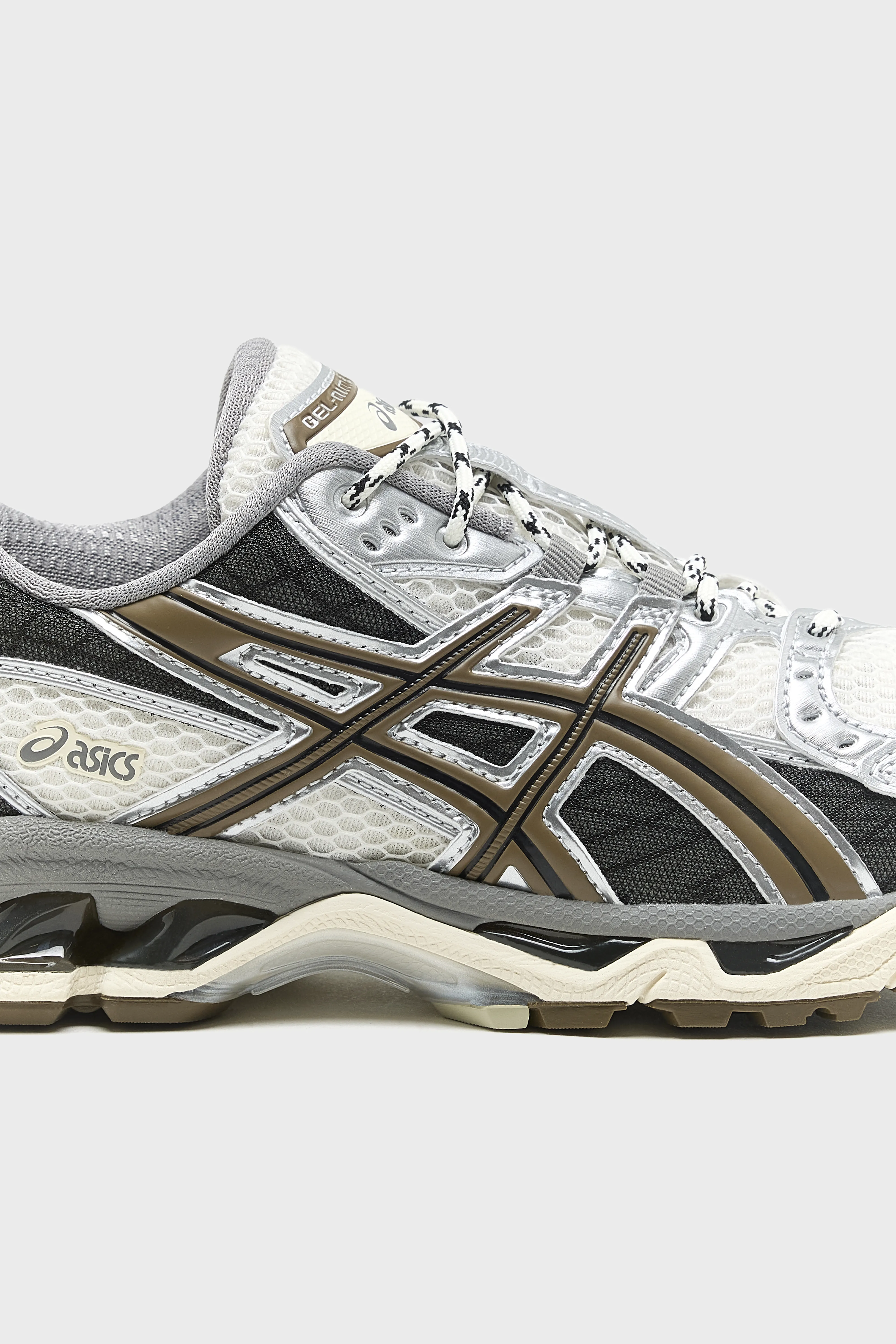 Bellerose Gel-Nimbus 10.1 for Women  (252 / W / BROWN)