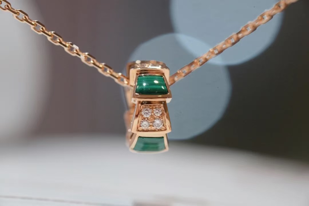 Bvlgari Serpenti Viper Necklace - Original Replica Club