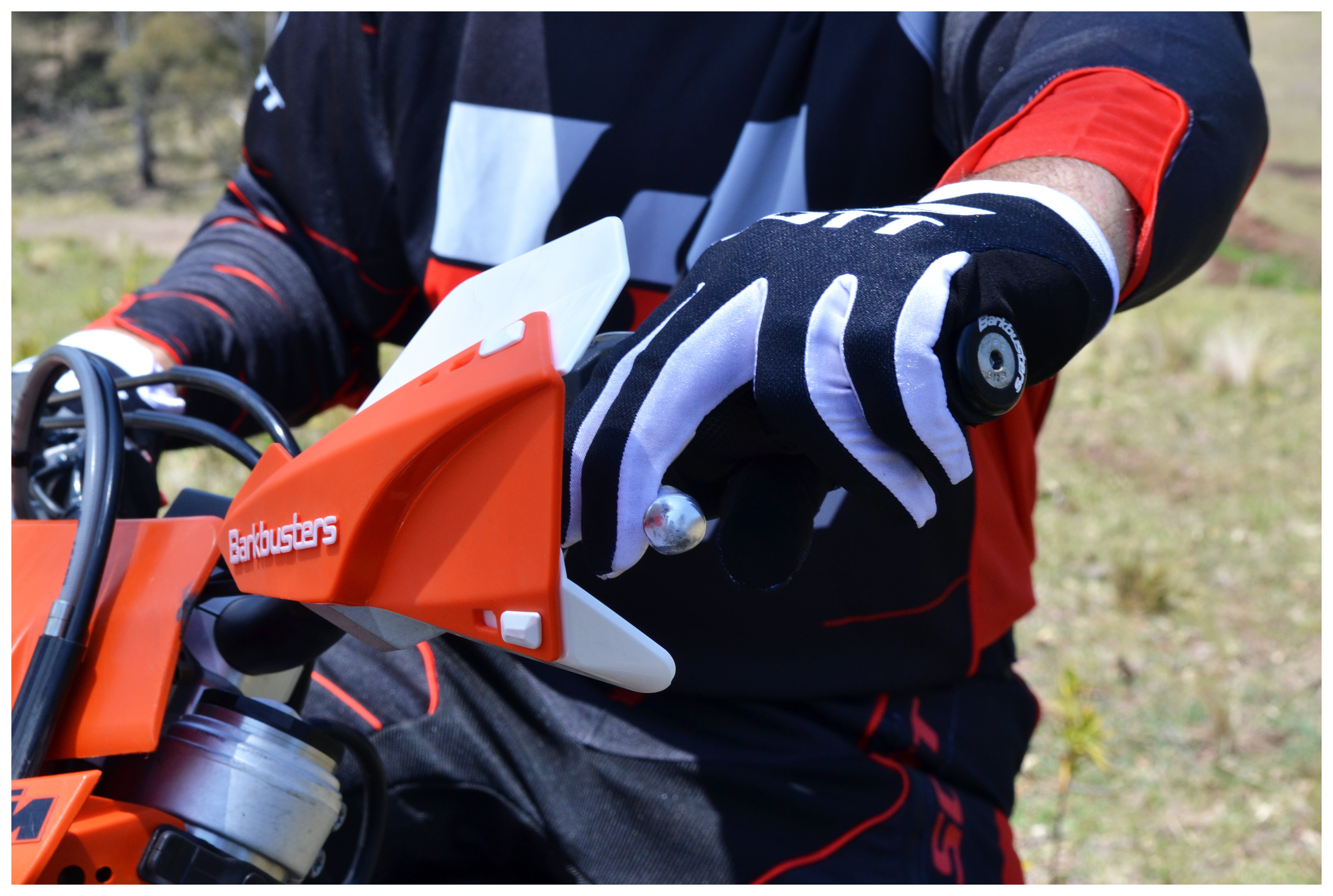 SportsBikeShop Barkbusters Sabre MX Handguards