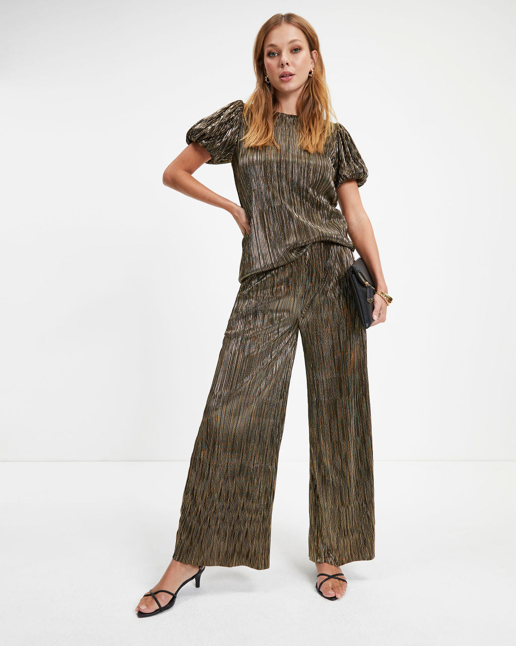 Disco Living Plisse Metallic Puff Sleeve Top - Se7enfashion