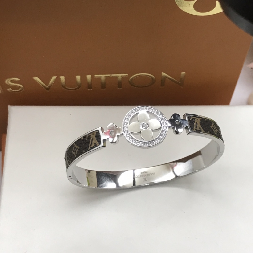 Louis Vuitton Diamond Hollow Sun Blossom Leather Bangle Bracelet - Original Replica Club